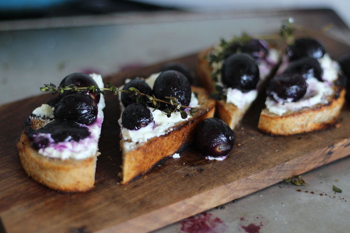 Roasted Grapes with Thyme and Goats Cheese