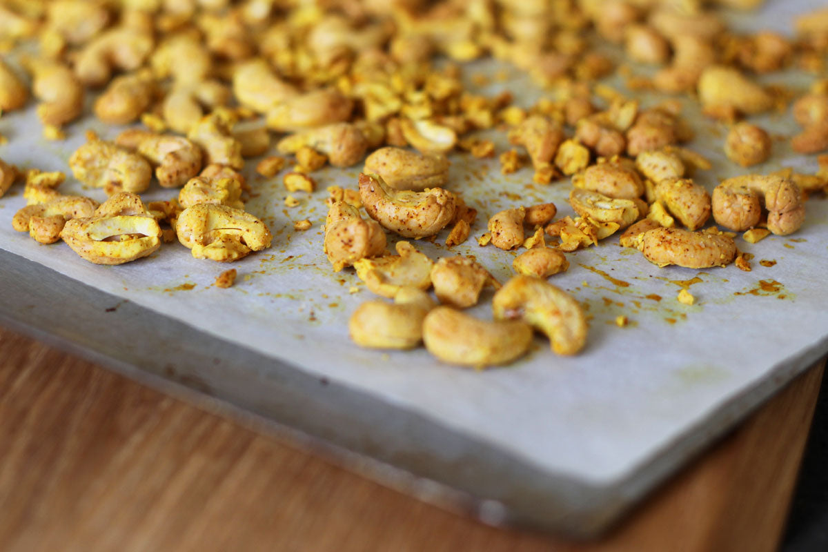 Roasted spicy cashews