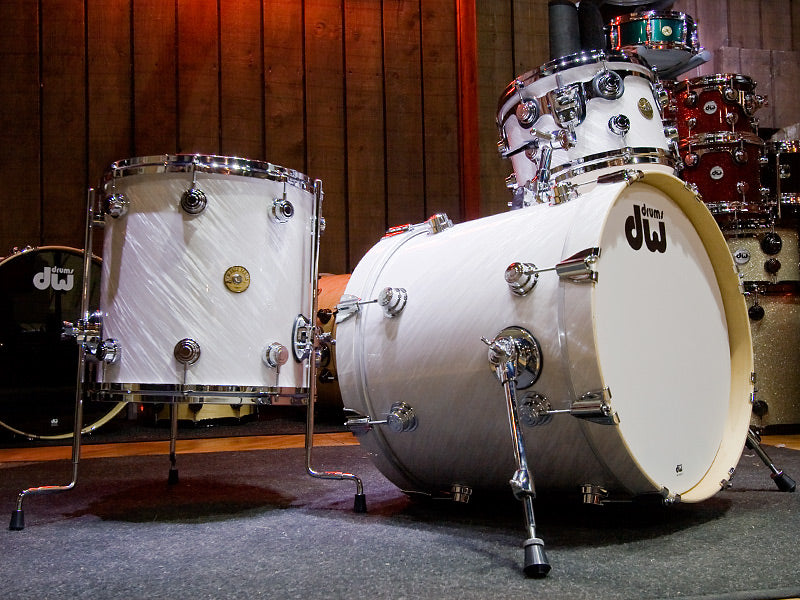 DW Twisted White Drum Kit