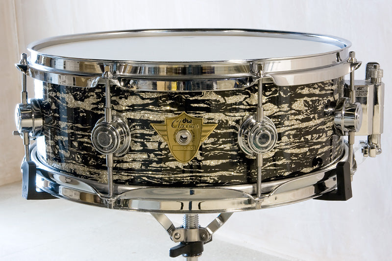 DW Classics Series in Black Oyster Glass Snare Drum
