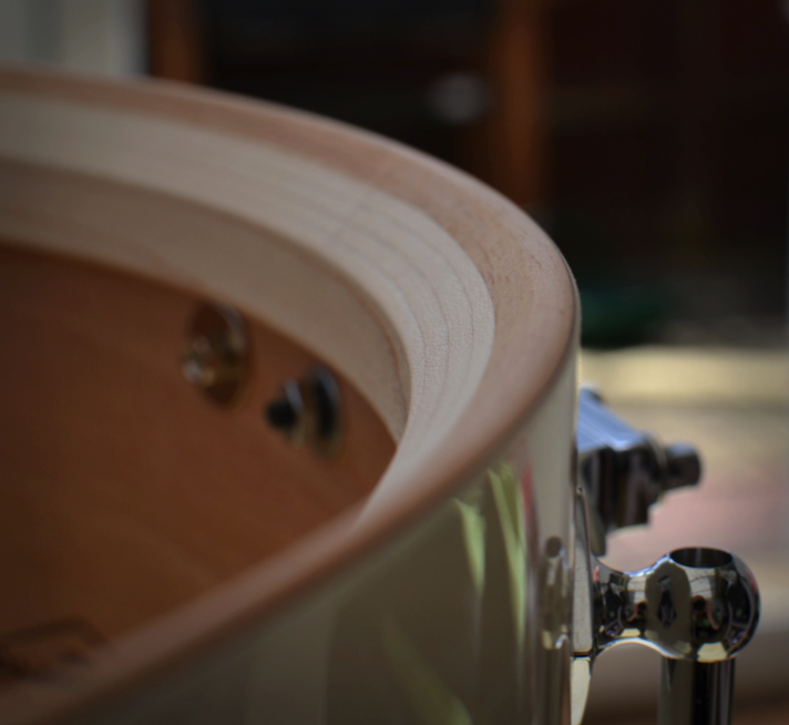 Craviotto Mahogany Snare Drum in Abalone Sparkle with Diamond Maple Inlay