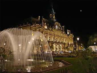 The square outside of town hall in Tours, France.
