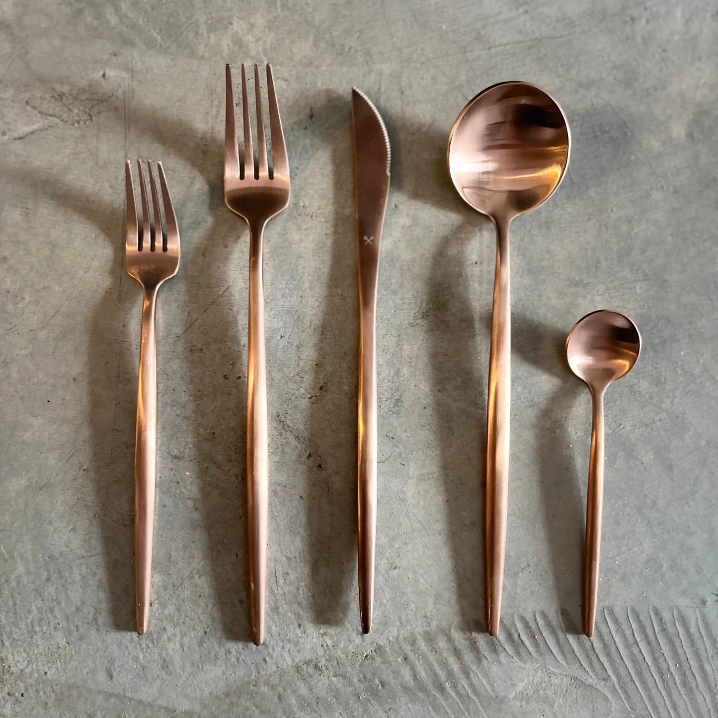 Set de cubiertos para 8 personas