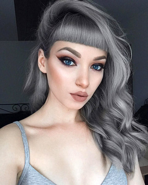 Cheveux Gris Pin-Up