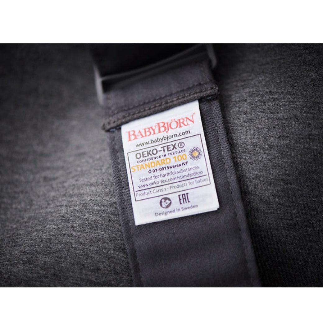 Tags on BABYBJÖRN Baby Carrier Mini in Dark Gray 3D Jersey