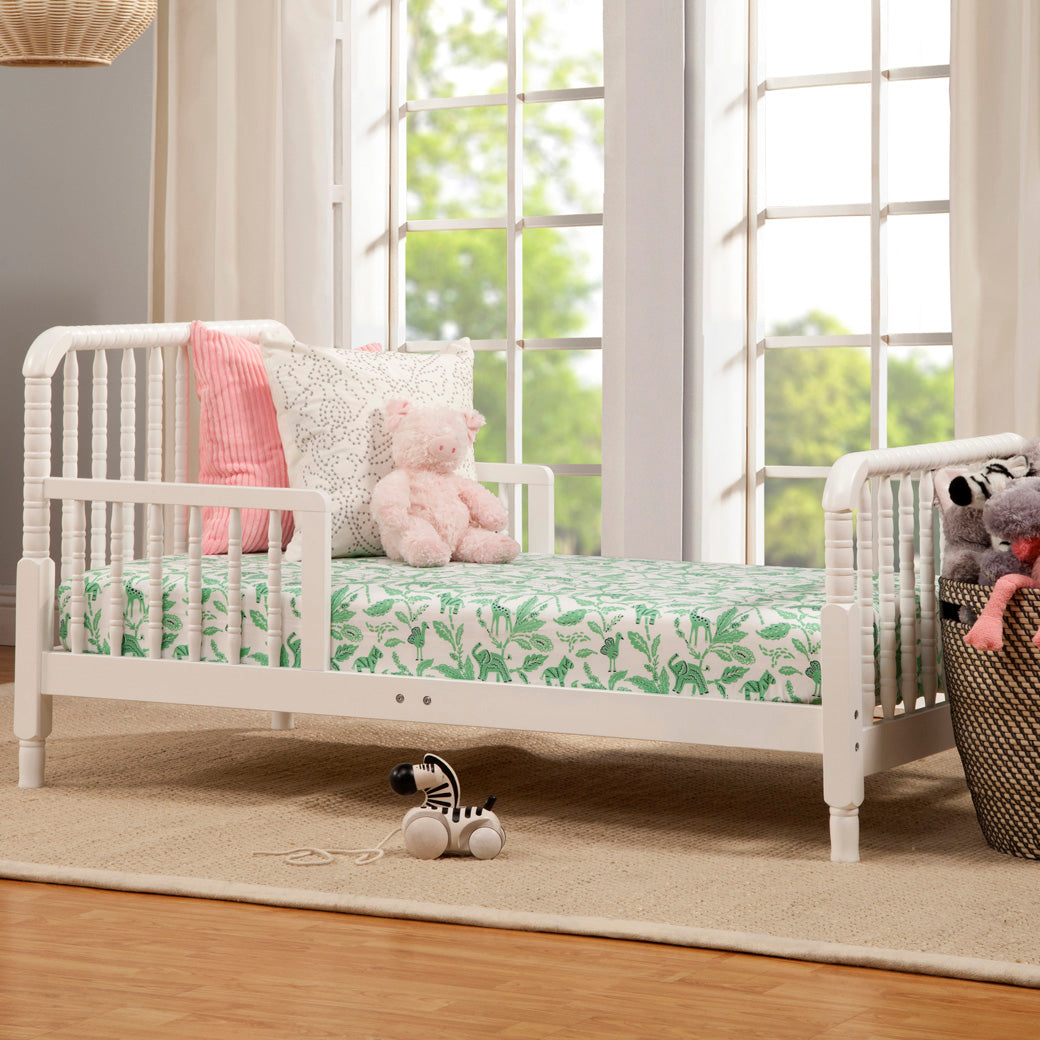 Jenny Lind Toddler Bed