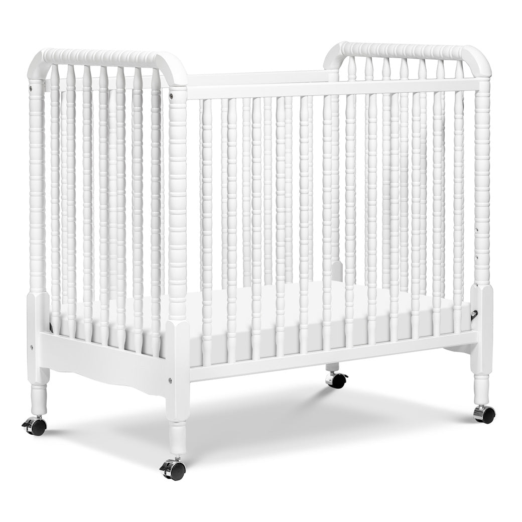 Jenny Lind 3-in-1 Convertible Mini Crib