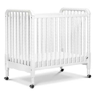 Jenny Lind 3-in-1 Convertible Mini Crib