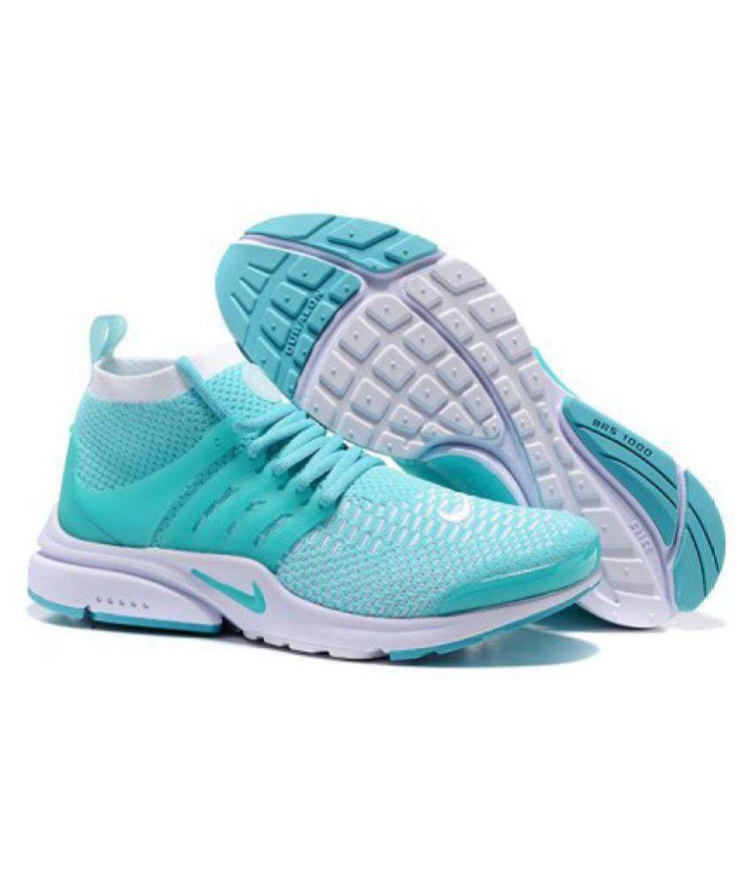 sea green nike shoes