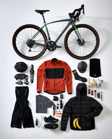 Bike and clothes of the Pearson Adventure collection