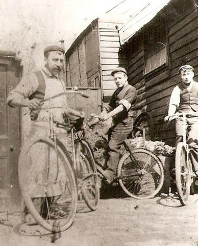 Harry Pearson with sons Len and Arthur - Pearson 1860