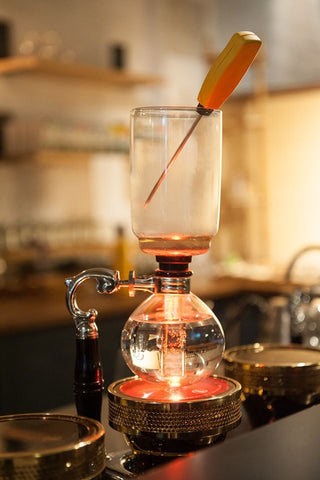 Digital thermometer in siphon