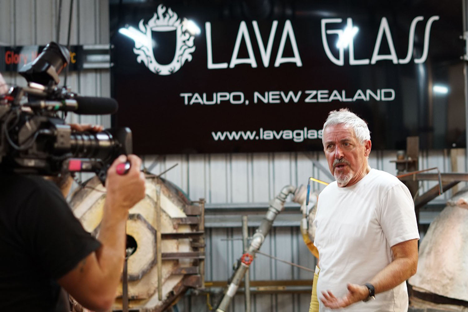 Griff Rhys Jones at Lava Glass_12