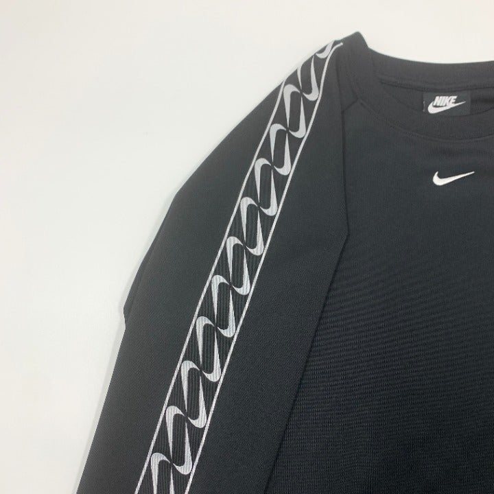 nike women's center swoosh