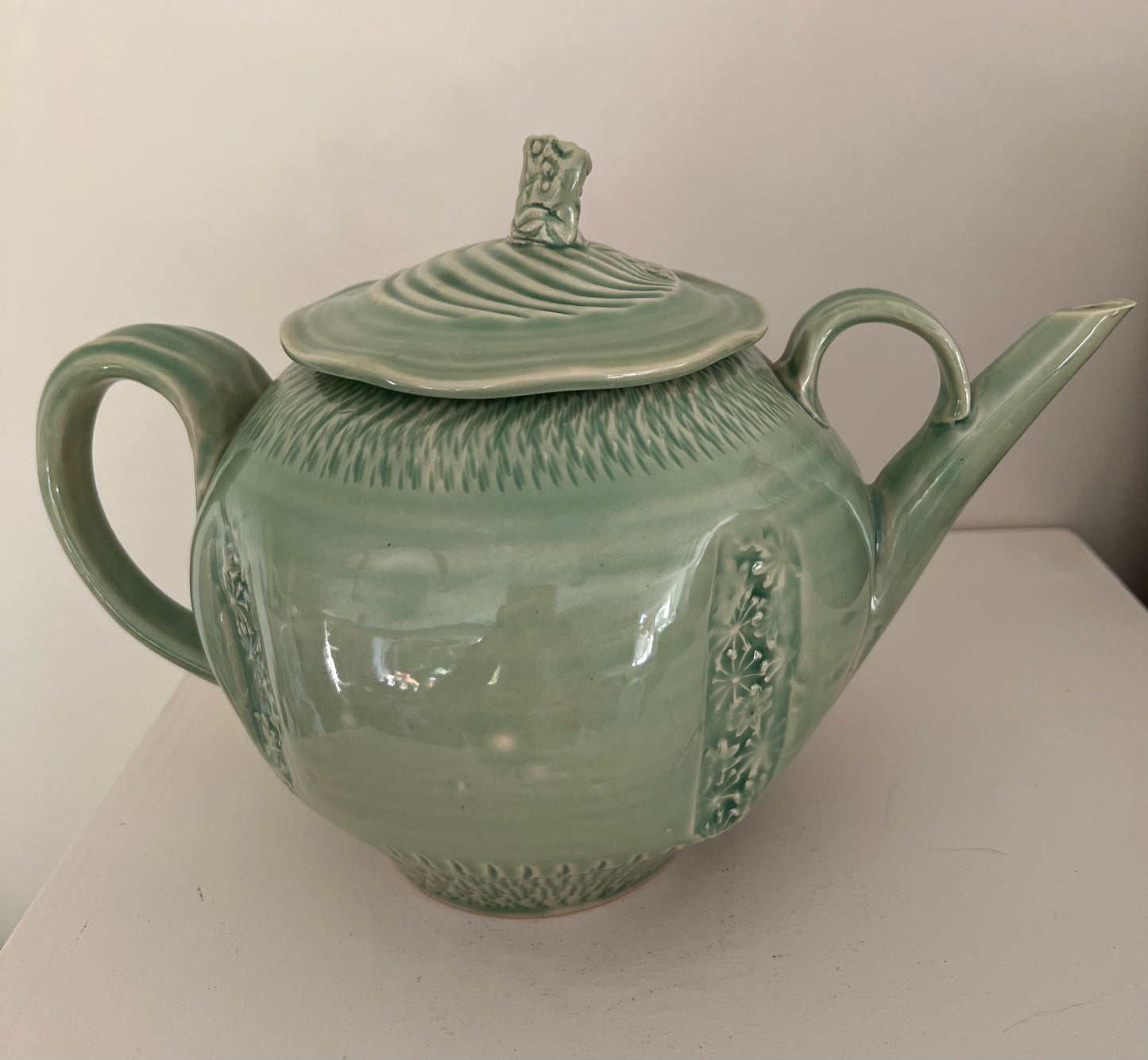 Tea pot