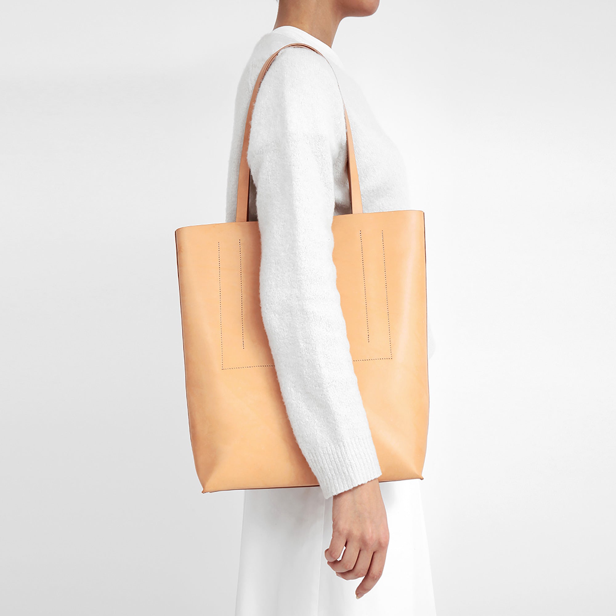 AFTERHOMEWORK × ISAAC REINA SHOULDER BAG | yaqob-group.com