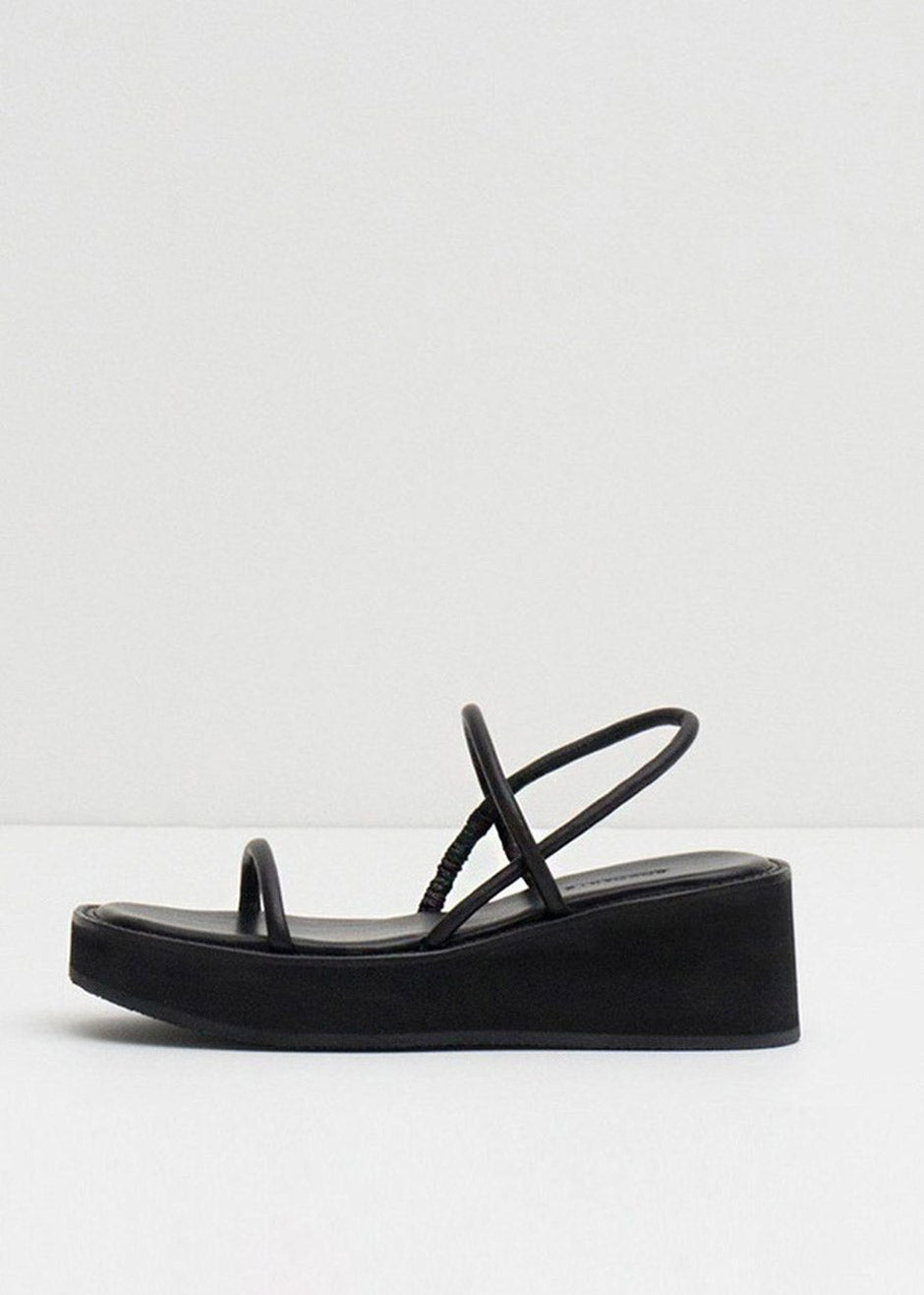 Amomento String Sandals - Black