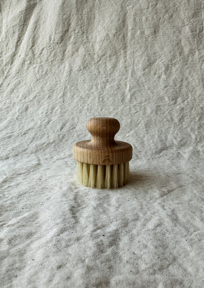 Wood face brush