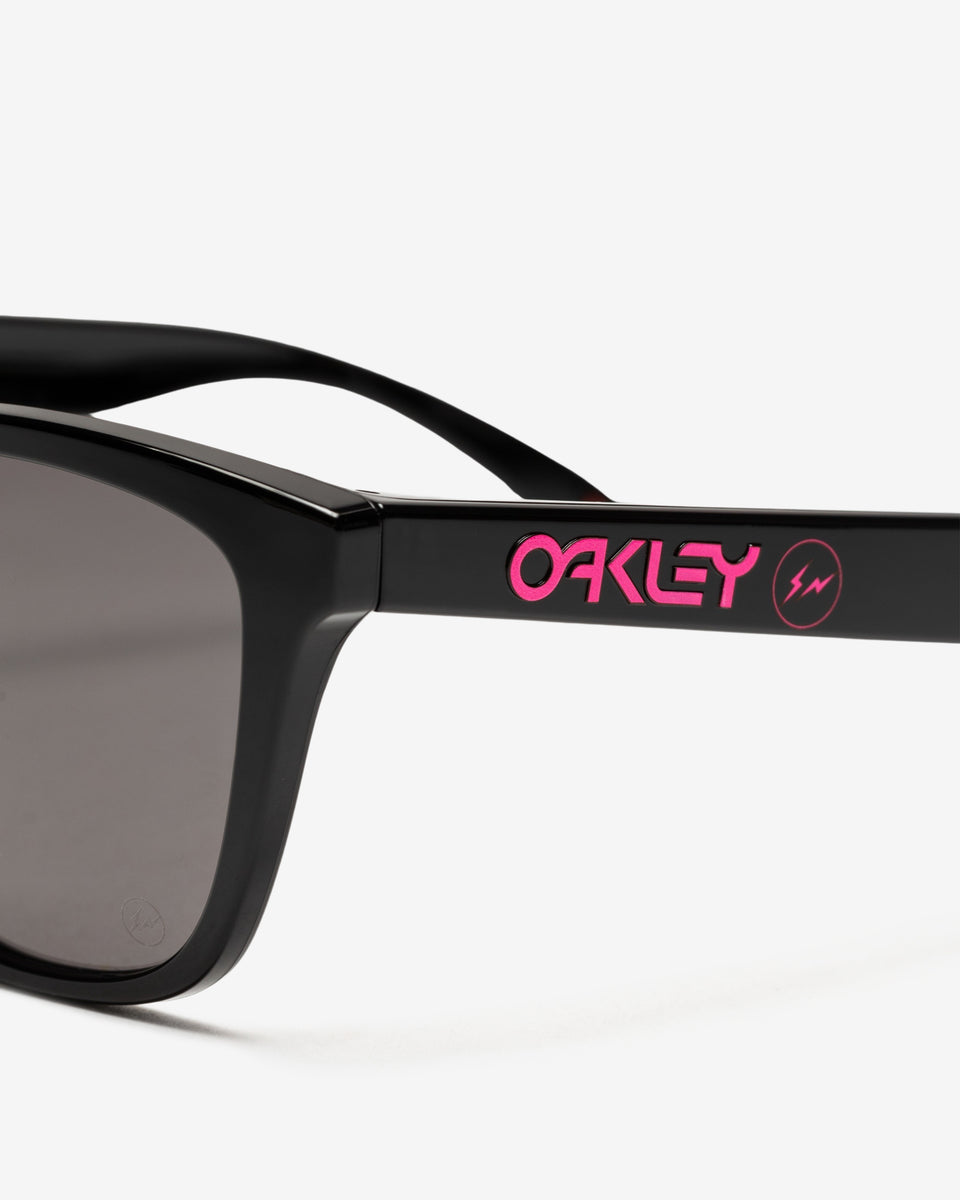 OAKLEY X FRAGMENT FROGSKINS - PINK/ PRIZMGREY