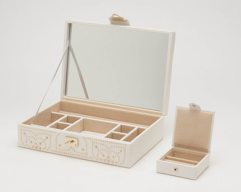 flat jewelry box