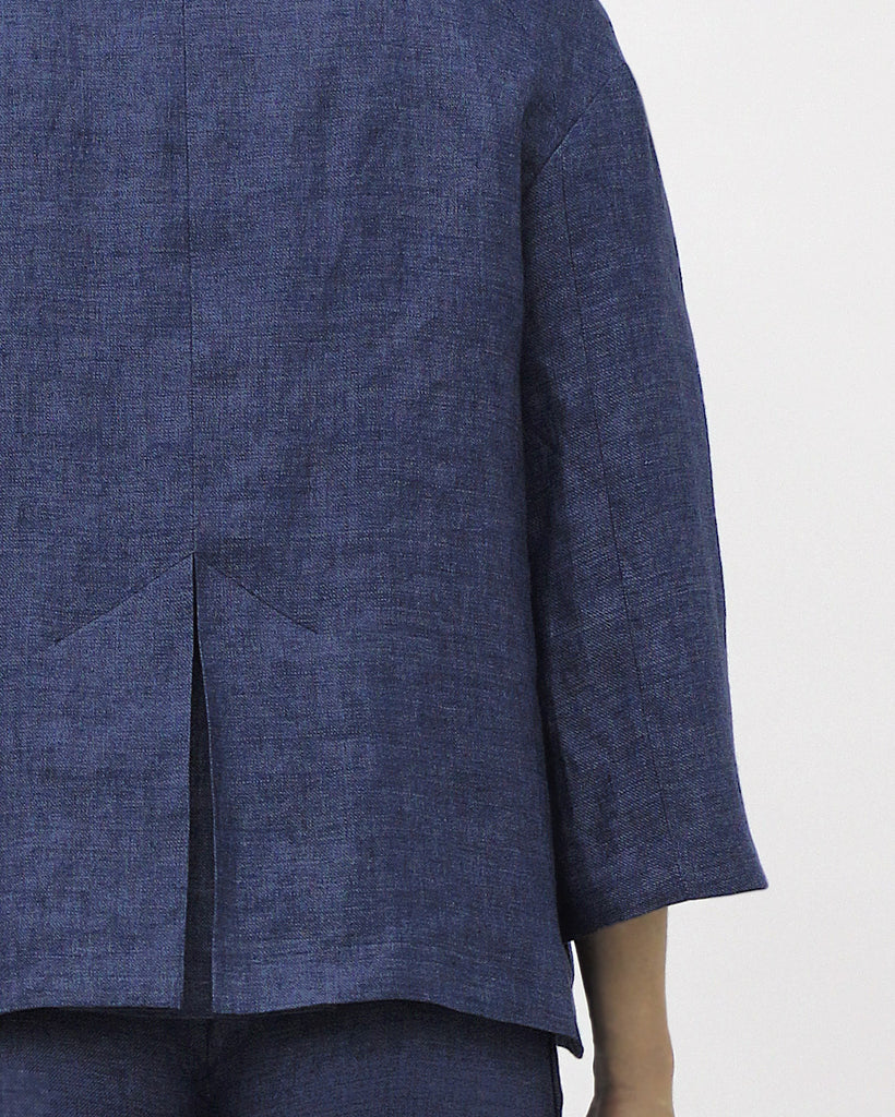 Pocket linen jacket and trousers