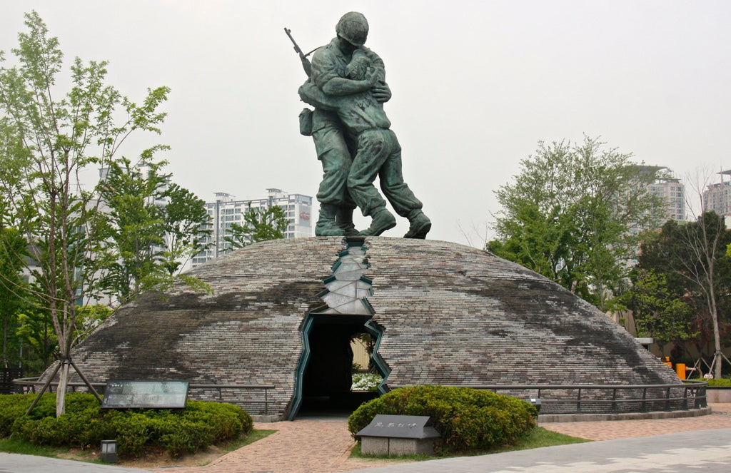 Statue of Brothers, War Memorial and Museum