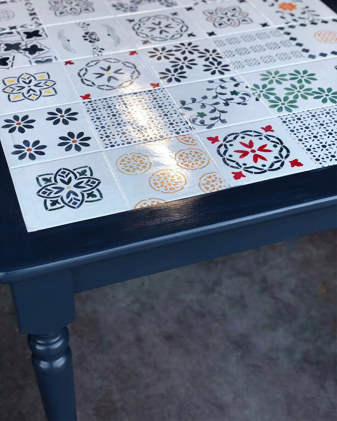 post-48-painted-tile-table-8