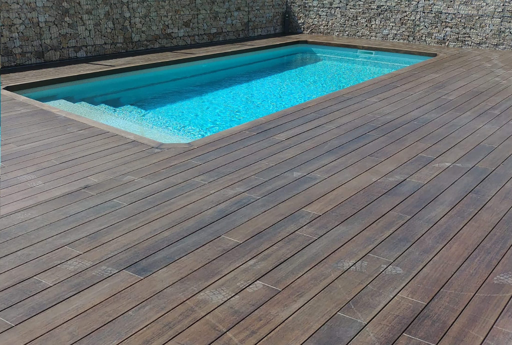 Exterpark Bamboo Carbonized Swimming pool Madrid 