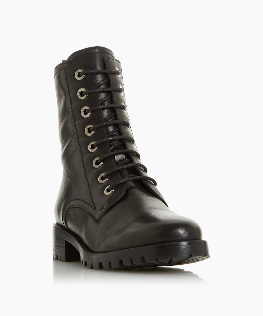 blundstone 1901 black