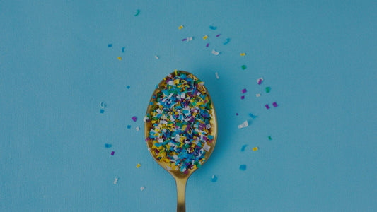 Microplastiche: Dai vestiti alla nostra bocca - Bubblenerd