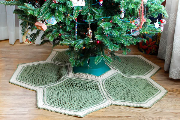 Crochet Kit - The Granny Hexagon Tree Skirt
