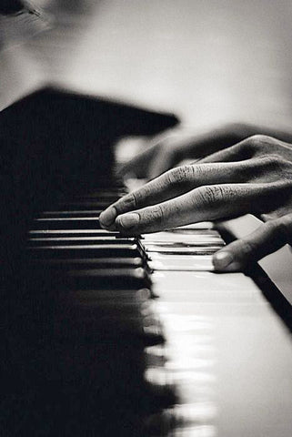 Fingers on Piano