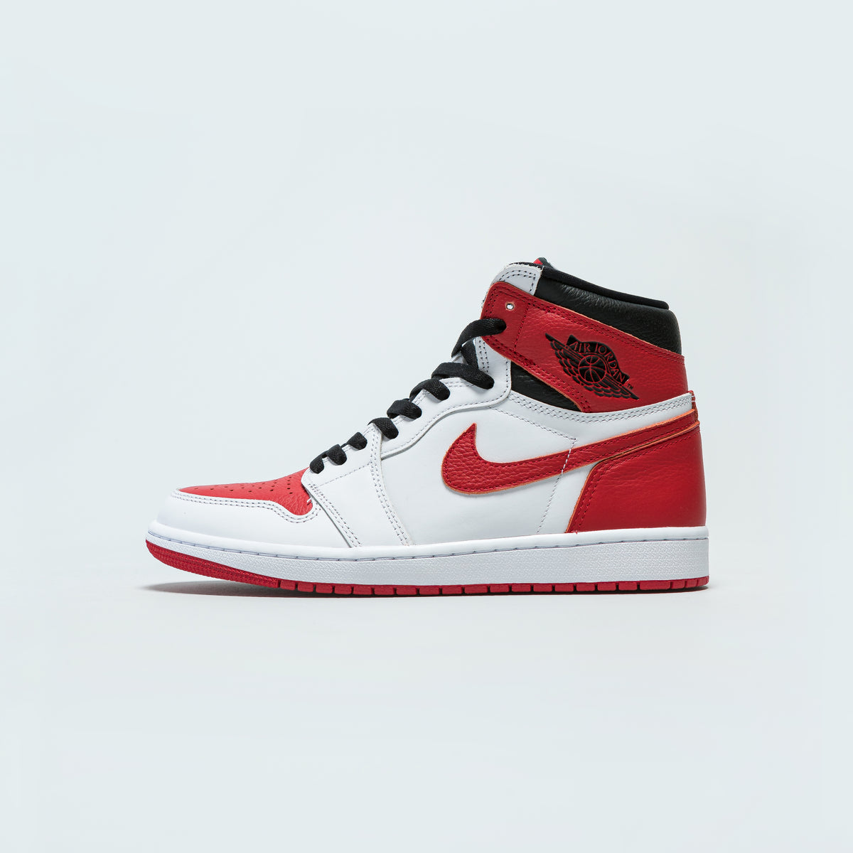 nike air jordan 1 retro high red white