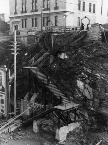 L'escalier du faubourg vers 1931 - Archives de la Ville de Québec 