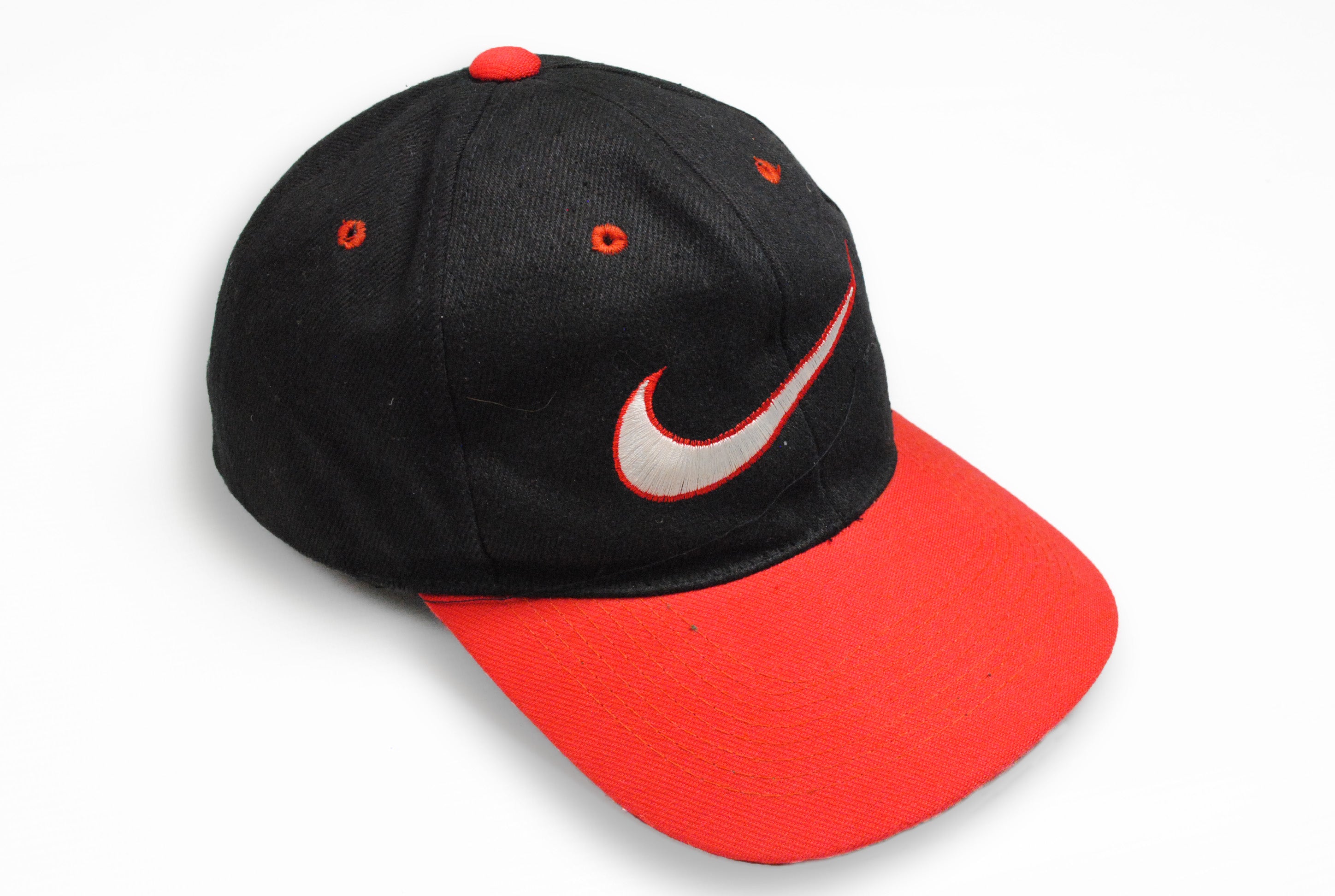 red nike hat mens