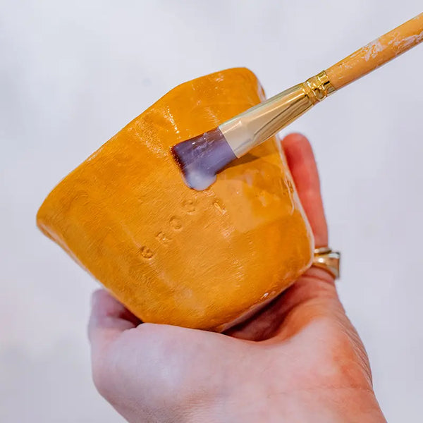 Varnish Vibes Pottery Kit