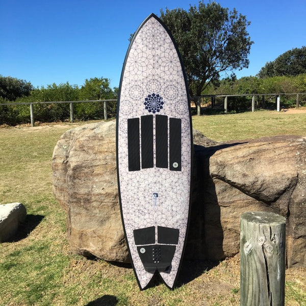 A sustainable surfboard? Gary McNeill CV2 Treetech ECO Surfboard Review | Benny's Boardroom