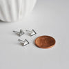 clous-puces oreille platine triangle, boucles d'oreille,création bijoux,support cabochon triangle, 8mm x 7mm, lot 10-G1796