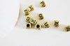 perle carré Lettre Alphabet plastique doré, perle plastique,perle lettre,création bracelet mots,6mm, les 10 grammes-G2097