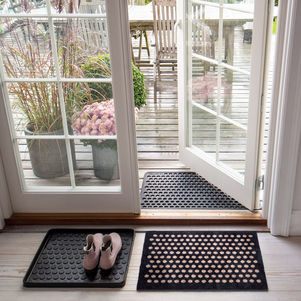 Buy Tica Copenhagen Floormat Black/sand w/Dot pattern online