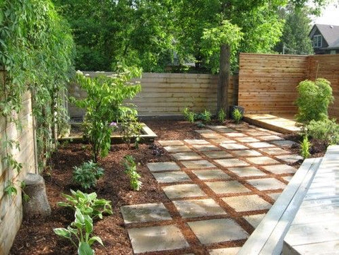 checkerboard mulch landscape