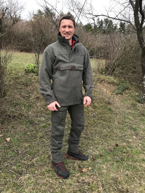 Image: Matthias Greiner wearing his <a href="https://micklagaard.com/collections/jackets/products/anorak-abisko-2" title="Anorak Abisko 2 vadmal, loden">Anorak Abisko 2</a> and <a href="https://micklagaard.com/collections/trousers-shorts/products/pants-hamra-professional" title="Hamra Professional vadmal pants">Hamra Professional pants</a>.