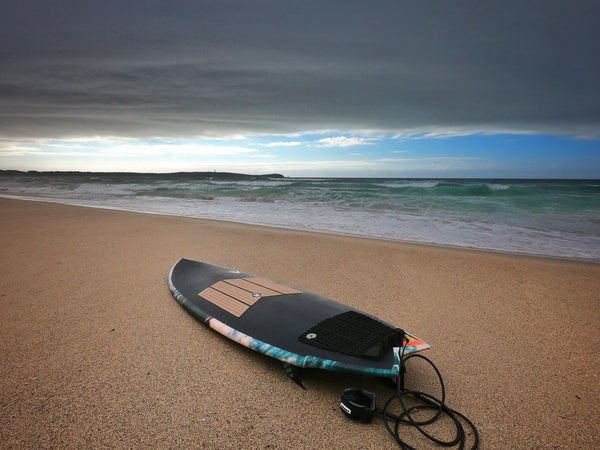 Dani Vila shapes surf board for Christian Csillag with the Front Deck Grip