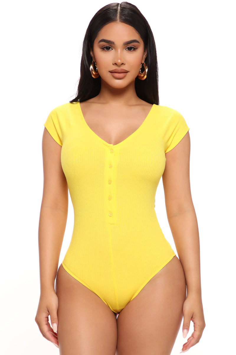 Collared v-neck ribbed bodysuit yellow
