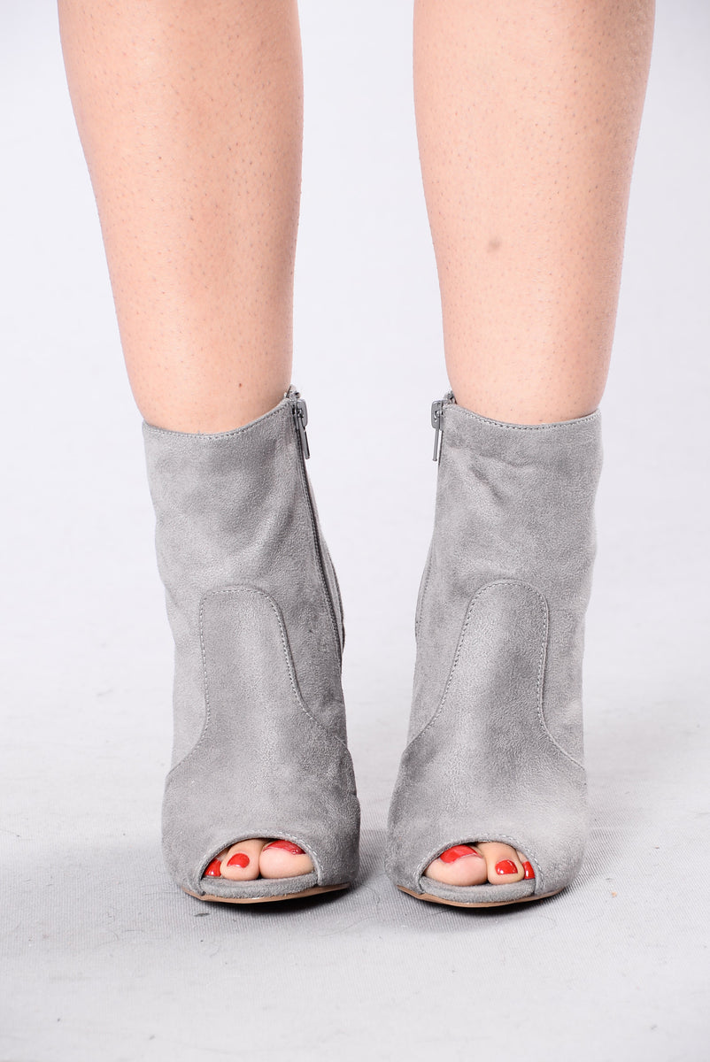 Love Buzz Boot - Grey