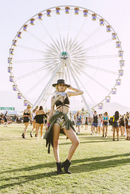 Sarah Loven wears Heather Gardner jewelry at Coachella 2016