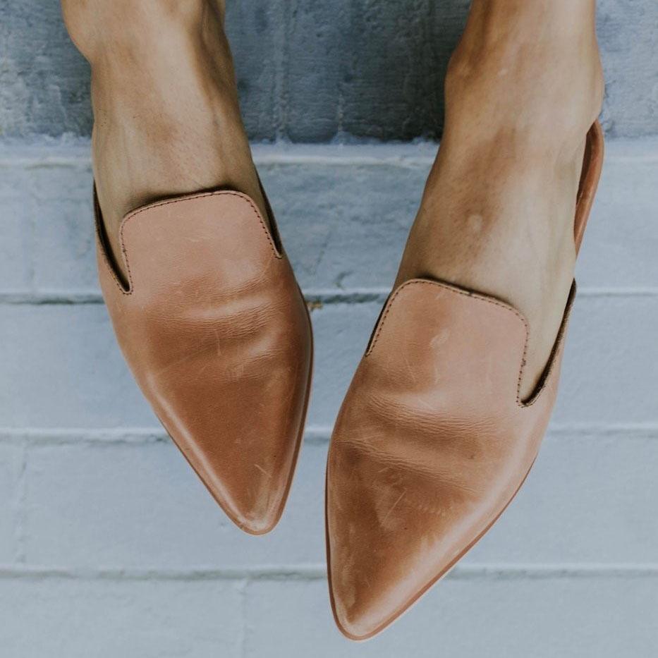 pointed slippers