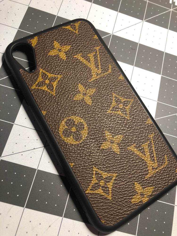 Custom iPhone XR case any designer. – bigacustoms.com