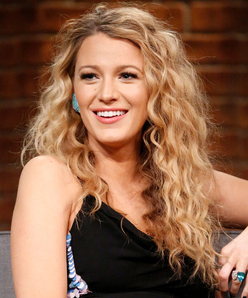 Blake Lively with textured blonde curls
