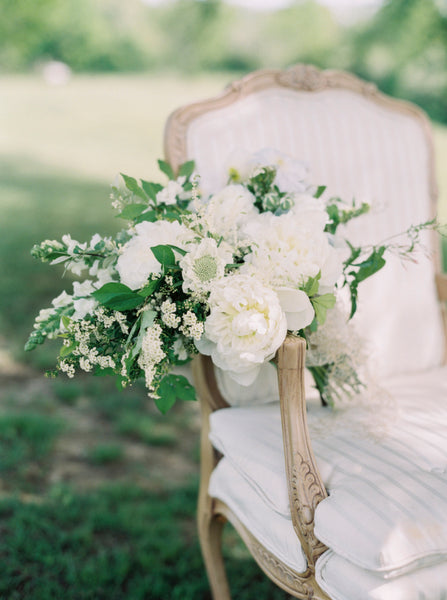 white wedding bouquet